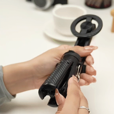 🤩4-in-1 Multifunctional 360° Rotation Magnetic Selfie Stick🔥